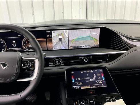 Certified 2025 INFINITI QX80 Sensory AWD/4WD image 6