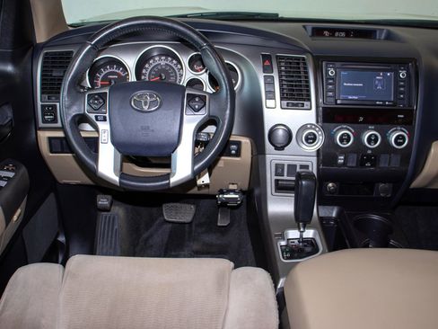 Used 2014 Toyota Sequoia SR5 RWD image 11