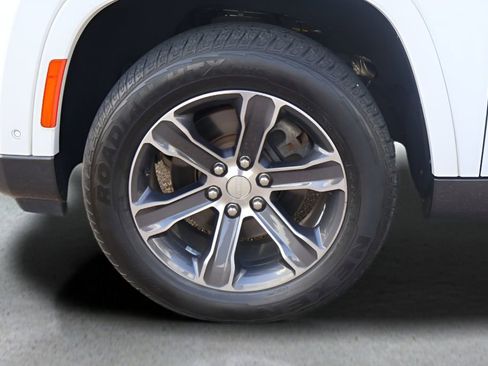 Used 2022 Jeep Grand Wagoneer Series I image 9