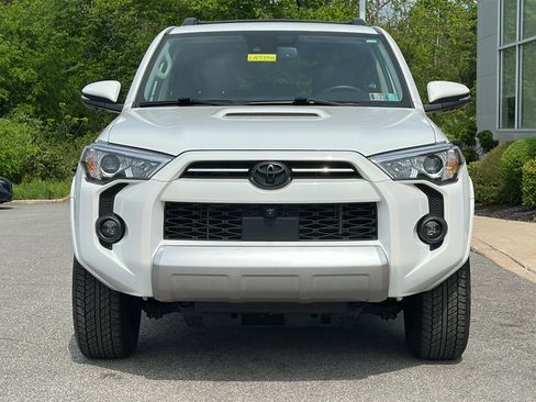 Used 2024 Toyota 4Runner TRD Off-Road Premium w/ Off Road Premium Plus Package AWD/4WD image 3