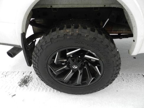 Used 2016 Ford F150 Platinum w/ Equipment Group 701A Luxury image 20