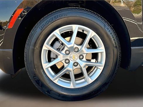 Used 2024 Chevrolet Equinox LS AWD/4WD image 30