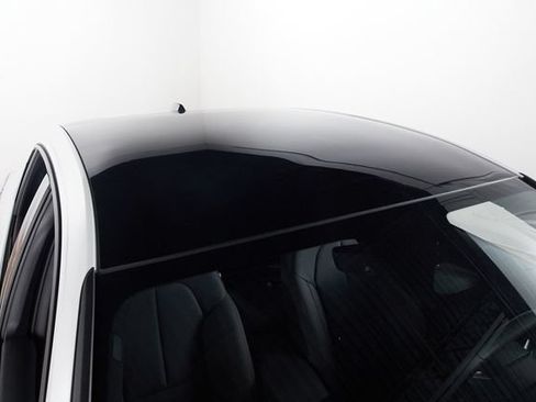Certified 2023 Volvo C40 Recharge Core w/ Protection Package Premier AWD/4WD image 5