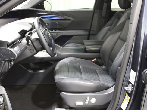 Certified 2024 Lincoln Nautilus Reserve w/ Equipment Group 202A image 3