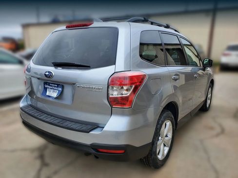 Used 2016 Subaru Forester 2.5i Premium w/ All-Weather Package AWD/4WD image 11