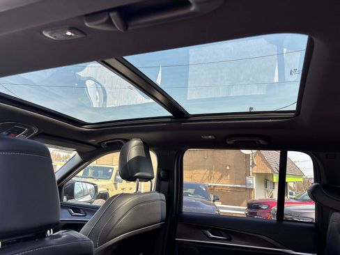 New 2026 Jeep Grand Cherokee Limited AWD/4WD image 6