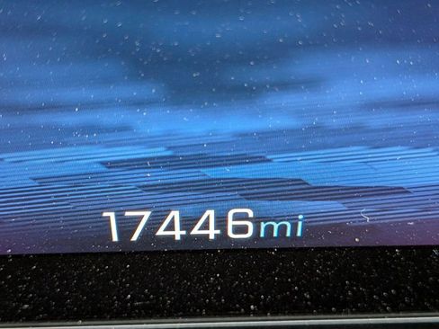 Used 2025 Chevrolet Equinox LT image 10