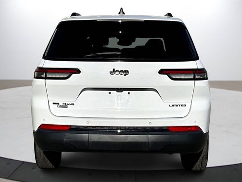 Used 2023 Jeep Grand Cherokee L Limited w/ Black Appearance Package image 7