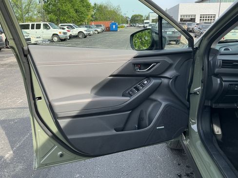 New 2026 Subaru Crosstrek 2.5i Limited AWD/4WD image 9