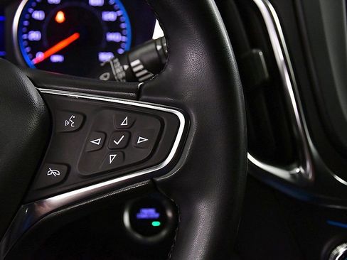 Used 2024 Chevrolet Equinox LT image 20