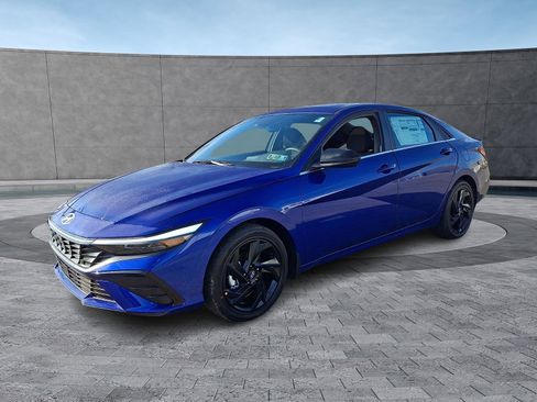 New 2026 Hyundai Elantra SEL Sport Premium image 3