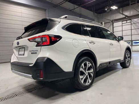 Used 2020 Subaru Outback Touring AWD/4WD image 10