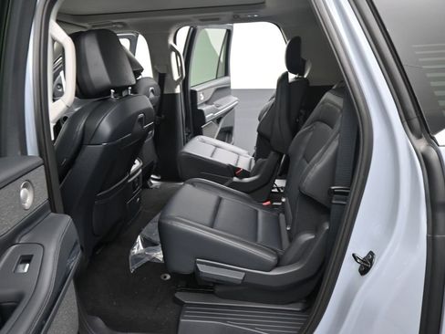 New 2025 Lincoln Navigator L Reserve image 13