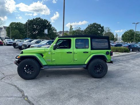 Used 2018 Jeep Wrangler Unlimited Sahara AWD/4WD image 5