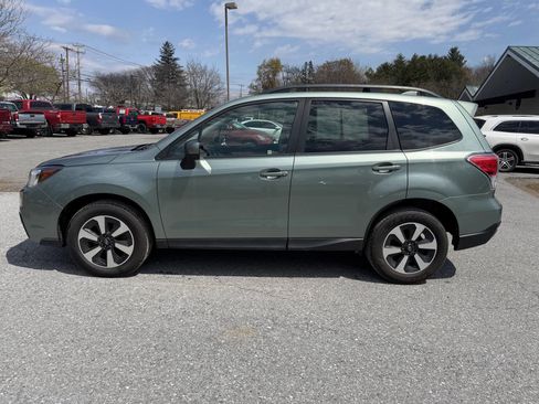 Used 2018 Subaru Forester 2.5i Premium AWD/4WD image 2
