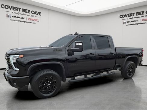 Used 2024 Chevrolet Silverado 2500 LTZ w/ LTZ Plus Package image 4