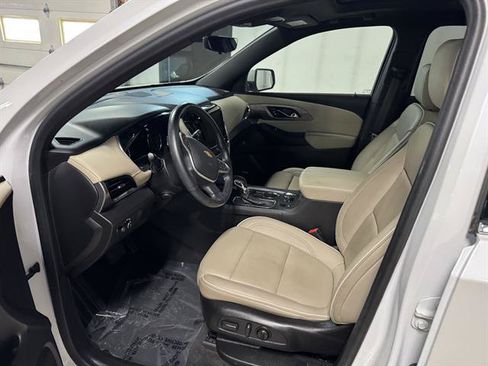 Certified 2022 Chevrolet Traverse Premier AWD/4WD image 14