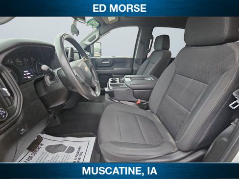 Used 2022 Chevrolet Silverado 2500 Custom w/ Custom Value Package image 13