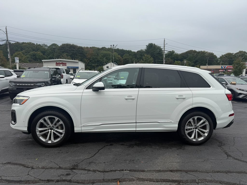 Used 2025 Audi Q7 3.0T Premium Plus AWD/4WD image 2