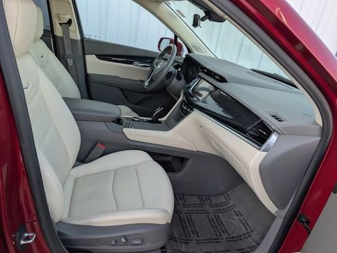 Used 2020 Cadillac XT6 Premium Luxury image 31