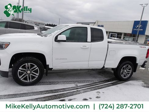 Certified 2022 Chevrolet Colorado W/T w/ Custom Special Edition image 4