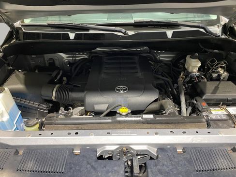 Used 2017 Toyota Tundra Limited image 25