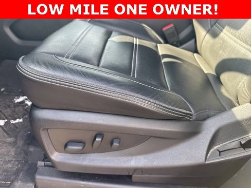 Used 2018 GMC Yukon Denali w/ Open Road Package image 16