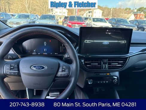 Used 2024 Ford Escape ST-Line w/ Tech Pack #1 AWD/4WD image 13