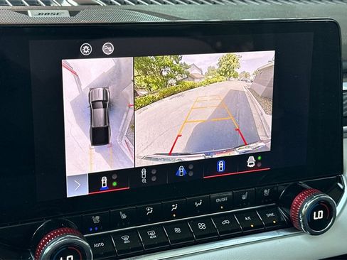 Used 2024 GMC Canyon AT4X image 21