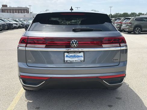 Used 2024 Volkswagen Atlas Cross Sport SE AWD/4WD image 5
