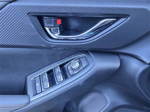 New 2025 Subaru Crosstrek 2.5i Limited w/ Popular Package #4A image 11