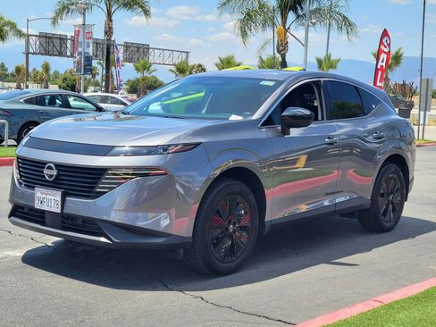 Used 2025 Nissan Murano SV FWD image 2