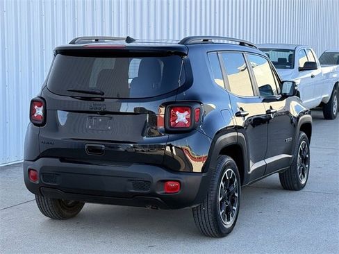 Used 2023 Jeep Renegade Latitude image 4