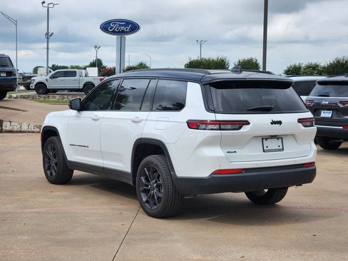 New 2025 Jeep Grand Cherokee L Limited AWD/4WD image 3