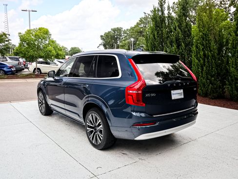 Used 2022 Volvo XC90 T5 Momentum w/ Climate Package AWD/4WD image 9