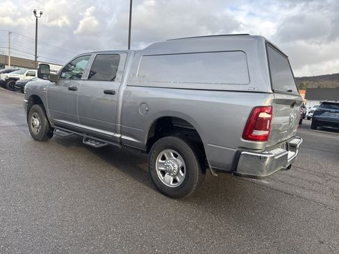 Used 2024 RAM 2500 Tradesman w/ Safety Group image 5