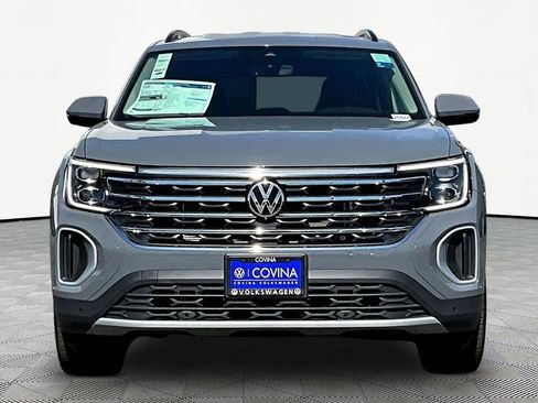 New 2026 Volkswagen Atlas SE FWD image 2