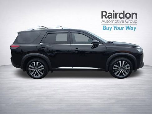 Used 2022 Nissan Pathfinder Platinum w/ Cargo Package AWD/4WD image 8