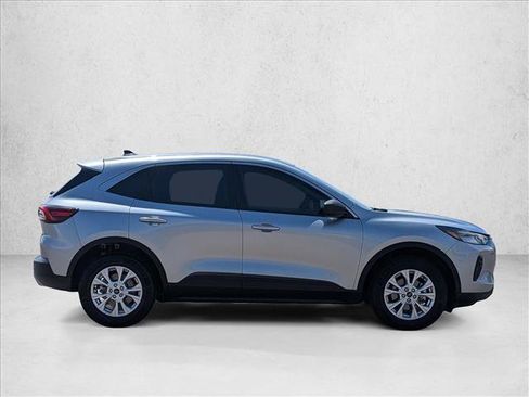 Used 2024 Ford Escape Active AWD/4WD image 4