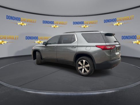 Used 2020 Chevrolet Traverse LT w/ LT Premium Package AWD/4WD image 9