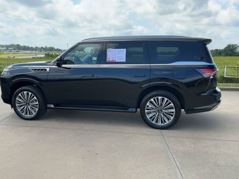 Used 2025 INFINITI QX80 Sensory image 5