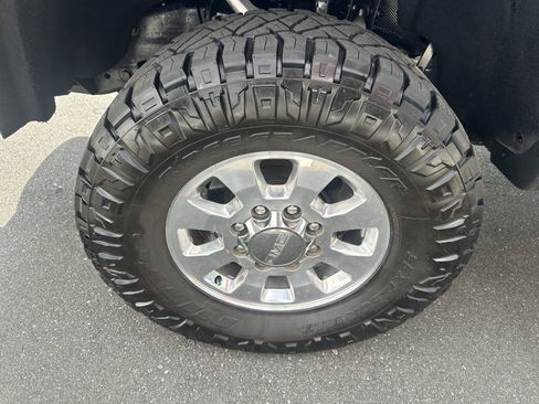 Used 2015 GMC Sierra 2500 SLT w/ Suspension Package, Off-Road AWD/4WD image 35