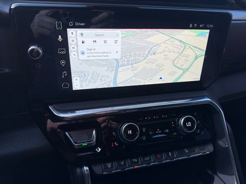 Used 2024 GMC Sierra 2500 Denali w/ Denali Reserve Package image 12