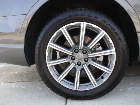 Used 2018 Audi Q7 3.0T Prestige w/ Prestige Package AWD/4WD image 42