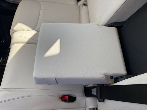 Certified 2022 Mercedes-Benz GLB 250 4MATIC image 17