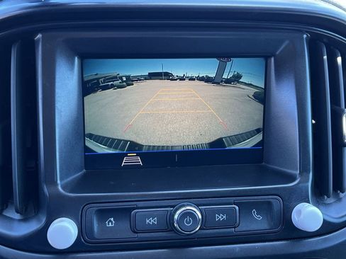 Used 2022 Chevrolet Colorado W/T w/ WT Convenience Package RWD image 17