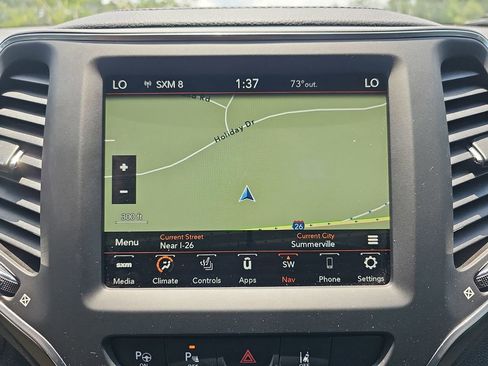 Used 2023 Jeep Cherokee Altitude Lux AWD/4WD image 22