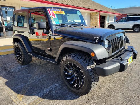 Used 2014 Jeep Wrangler Sport image 3
