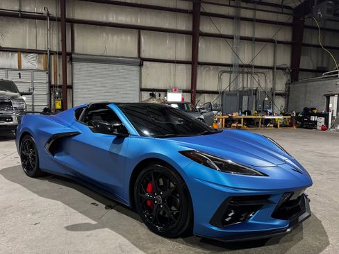 Used 2021 Chevrolet Corvette Stingray Premium Cpe w/ Z51 Performance Package image 2