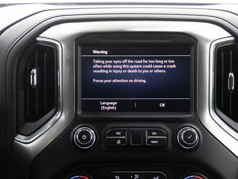 Used 2019 Chevrolet Silverado 1500 RST w/ True North Edition AWD/4WD image 18